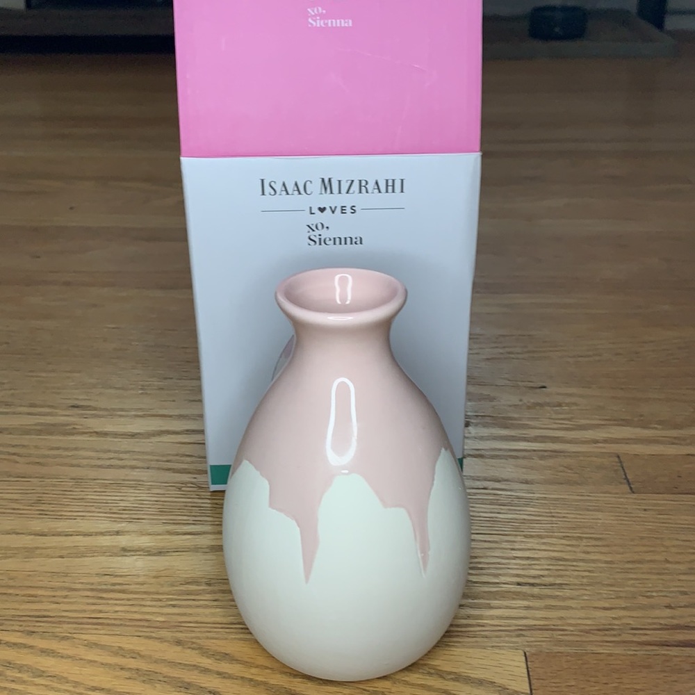 NWOT Isaac Mizrahi Ceramic Decorative Vase